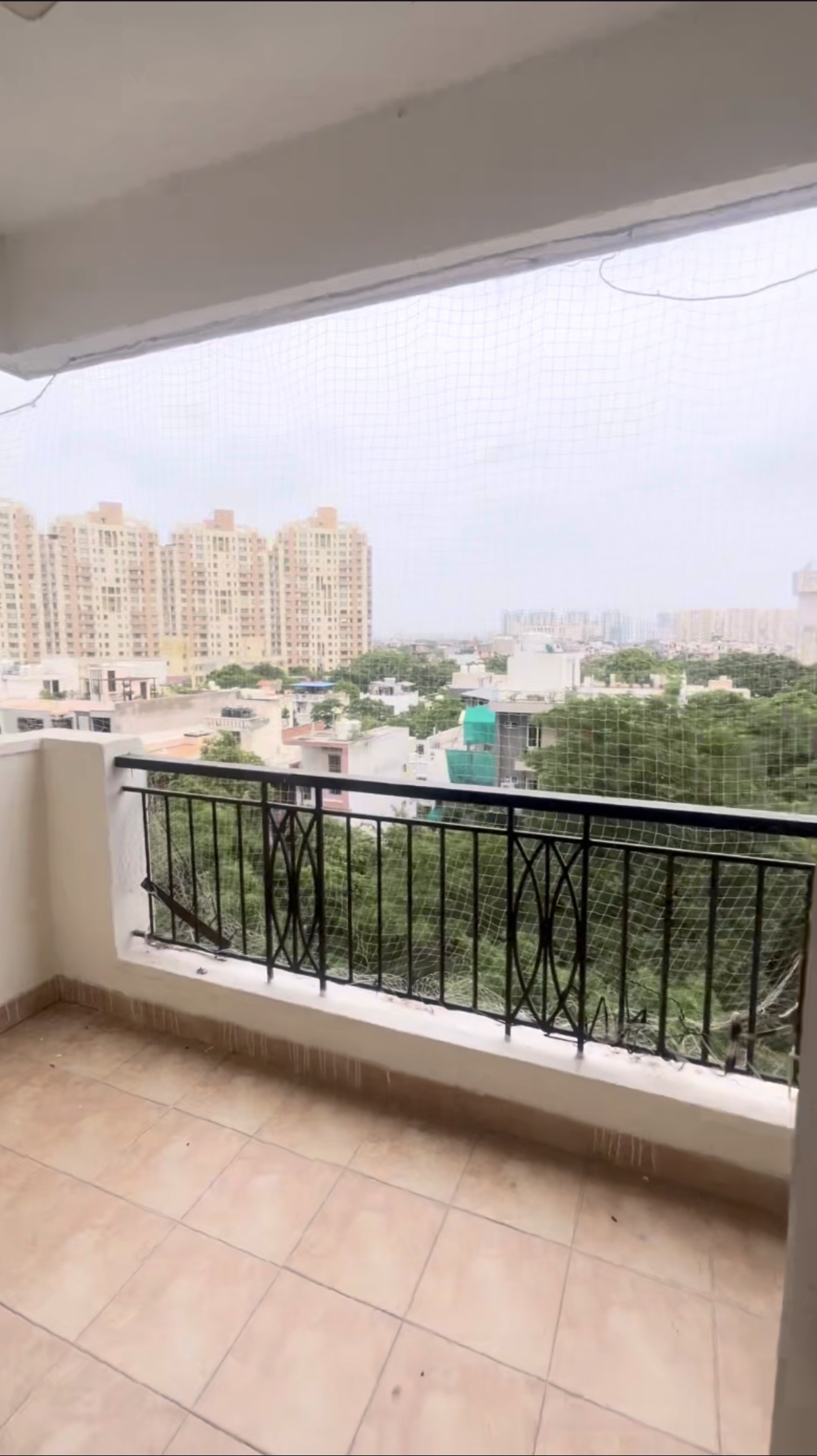 🏡2 BHK Flat For Sale In Wembley estate sector 50 Gurgaon📍 gallery image 3